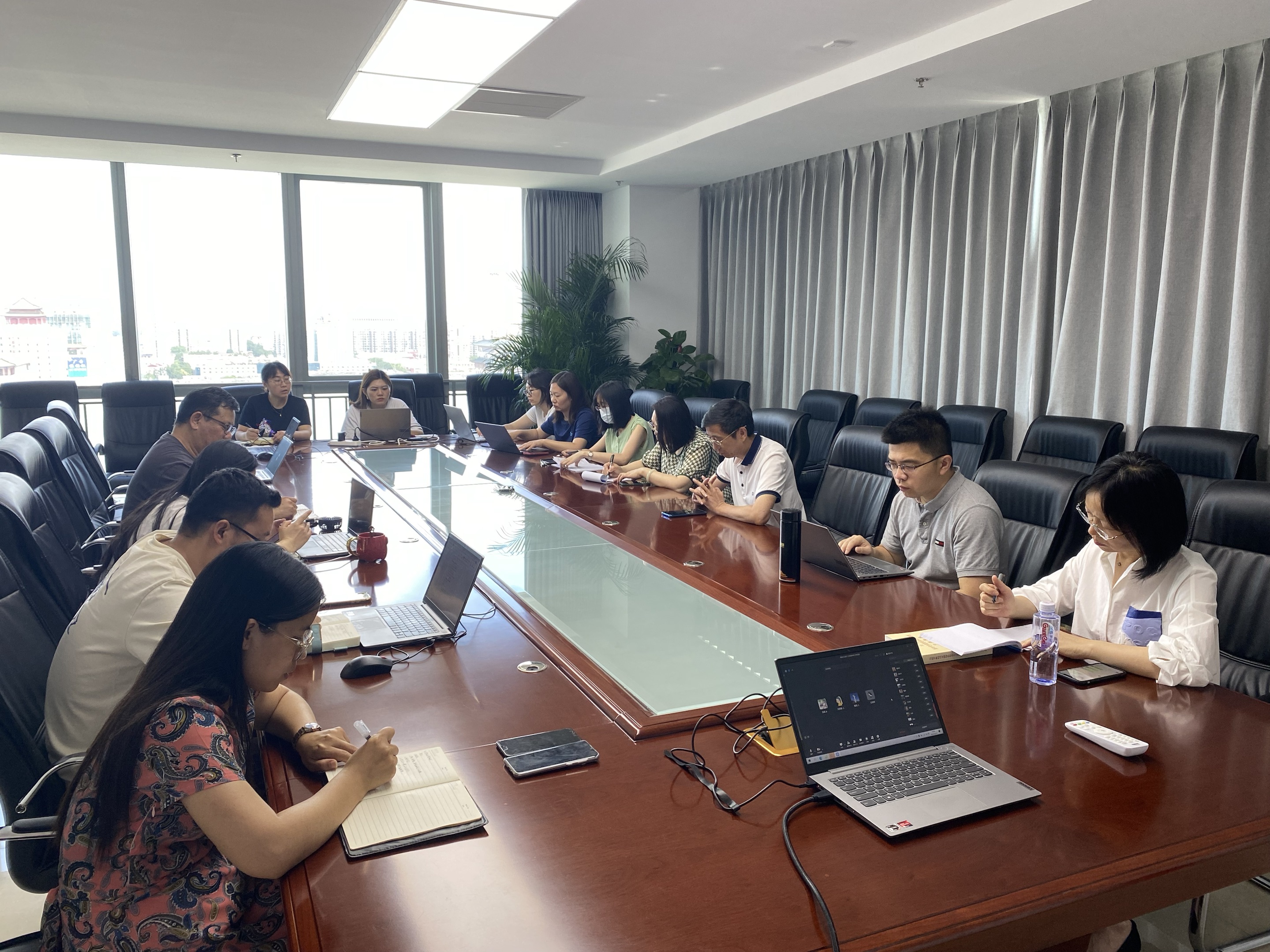 全国农贸联党支部组织召开党员大会扩大会加强警示教育  并开展“千万工程“、”浦江经验专题学习