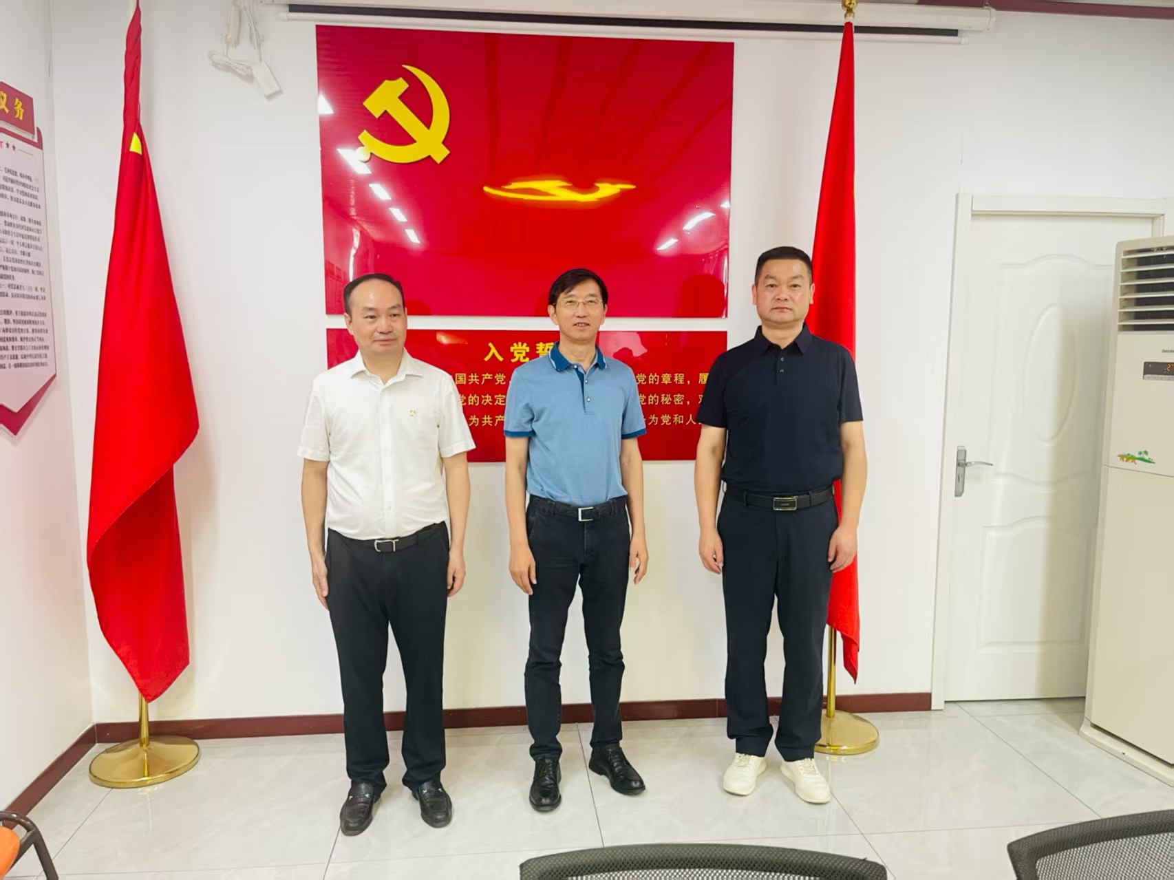 全国农贸联党支部书记、会长马增俊调研南昌深圳农产品中心批发市场有限公司党建工作